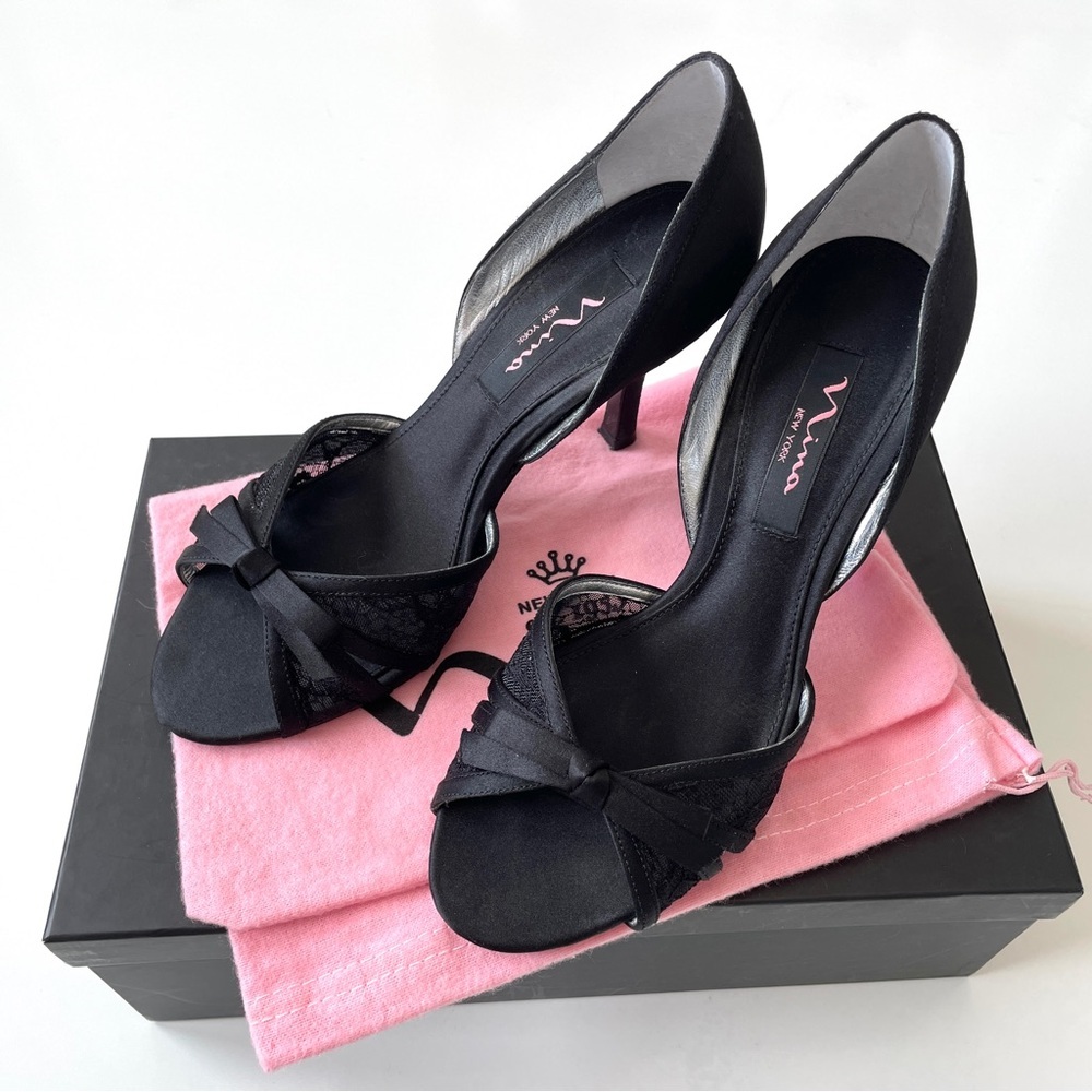 LIKE NEW Nina New York Kyleen Luster Black Peep Toe High Heels Knotted Bow